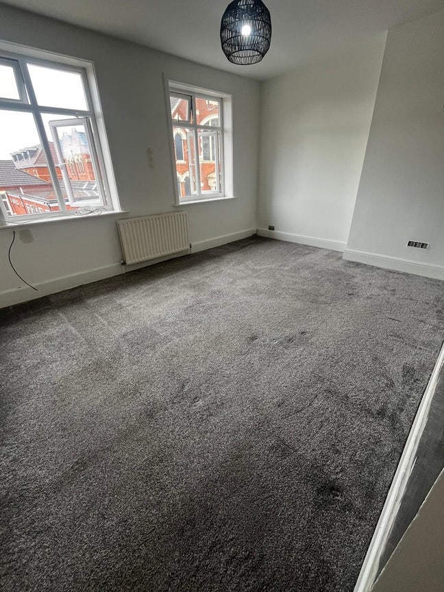 Brand New Fully Furnished Large Double Room Main Photo