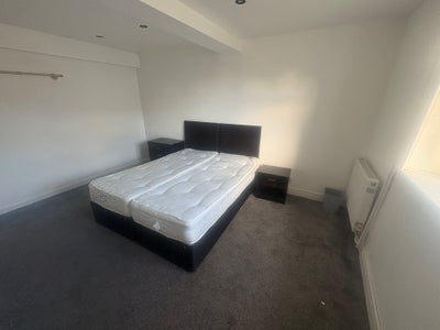 ✨ Spacious Newly Refurbished House ✨ Main Photo