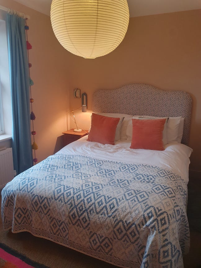 Lovely home, double room for rent with a family  Main Photo