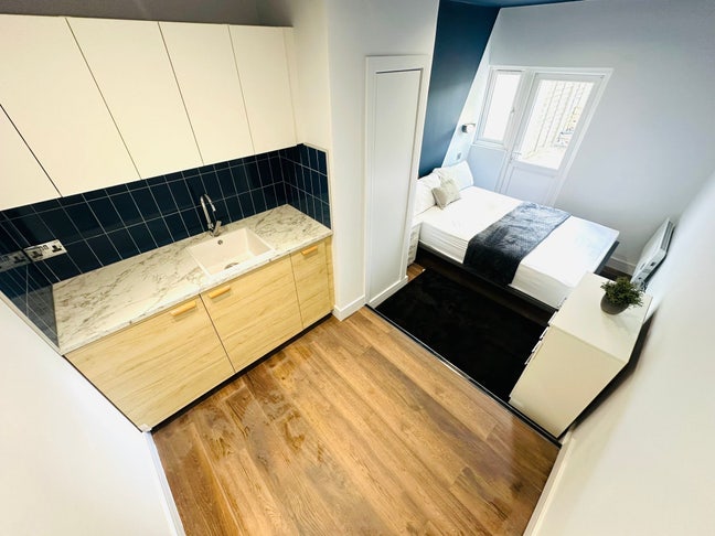 🛏️ Self- Contained Studio in - Harrow  Main Photo