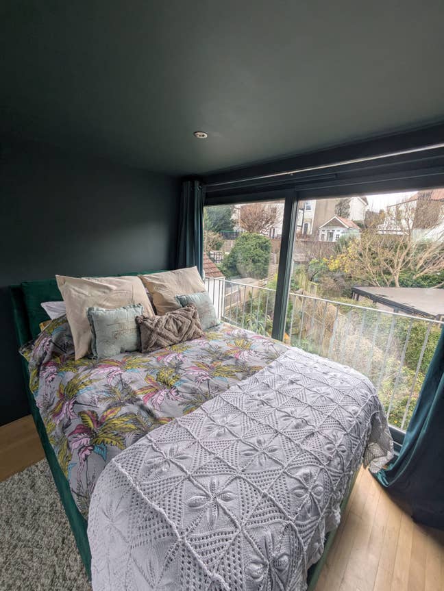 Bright, Refurbished Studio Room – Preston Park Main Photo