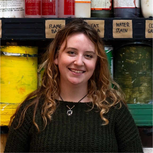 Young professional creative seeking room :) Main Photo