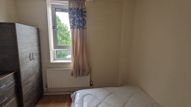 Beautiful room in POPLAR🏘️ Main Photo
