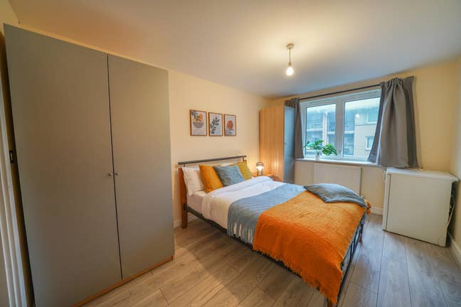 2 Rooms (Double & Ensuite) near Blackwall 🌇 Main Photo