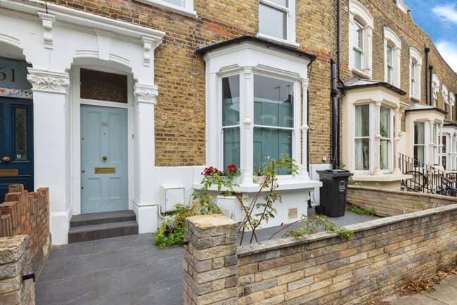 Tom & Jas, cute Dalston 3 bed Main Photo