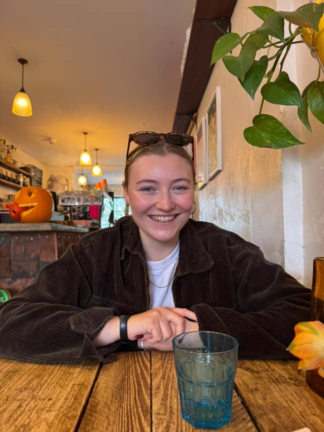 Hey, my name is Cara and I'm 27 years old. I ... Main Photo