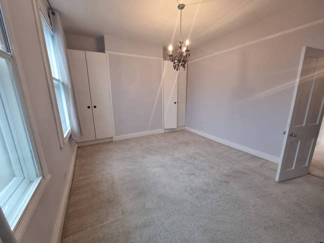 Double Room - Good Size- Furnished Main Photo