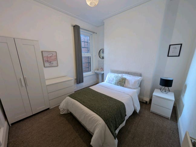 Malone Avenue - Off Lisburn Rd - Beautiful  Main Photo