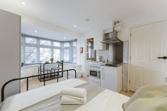 🌟 Modern Private Studio in Perivale – Zone 4 🌟	 Main Photo