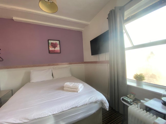 Double Room Ensuite - Blackpool North Train Main Photo