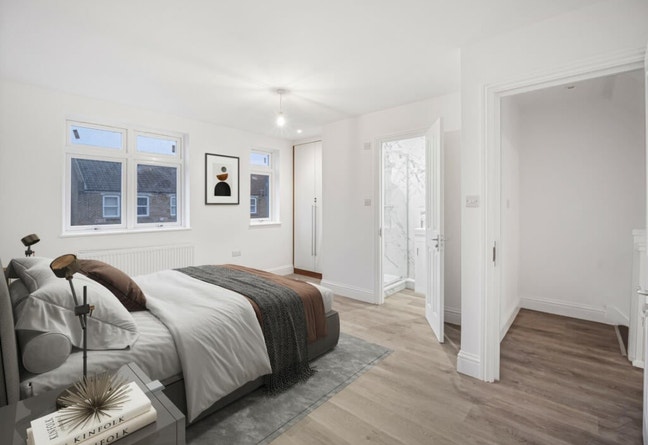 Shared House Excess Storage 2 Bathrooms Main Photo