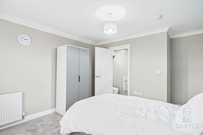 4 En-Suite Bedrooms - Alpha Grove Main Photo