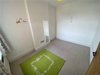 Affordable room to rent for Singles Main Photo