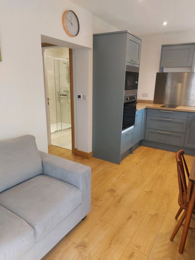 Self contained Annexe with garden Main Photo