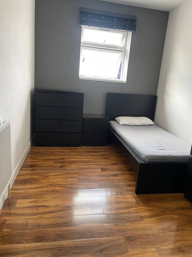 ✨ Double Room in IG1 – £750 Single / £850 Couple Main Photo