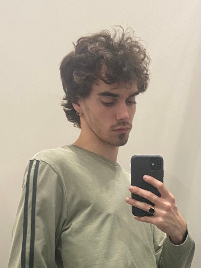 Uni student looking for house share Main Photo