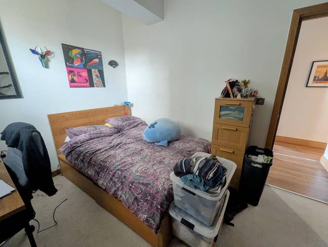 Double room in spacious, cozy & convivial apt  Main Photo