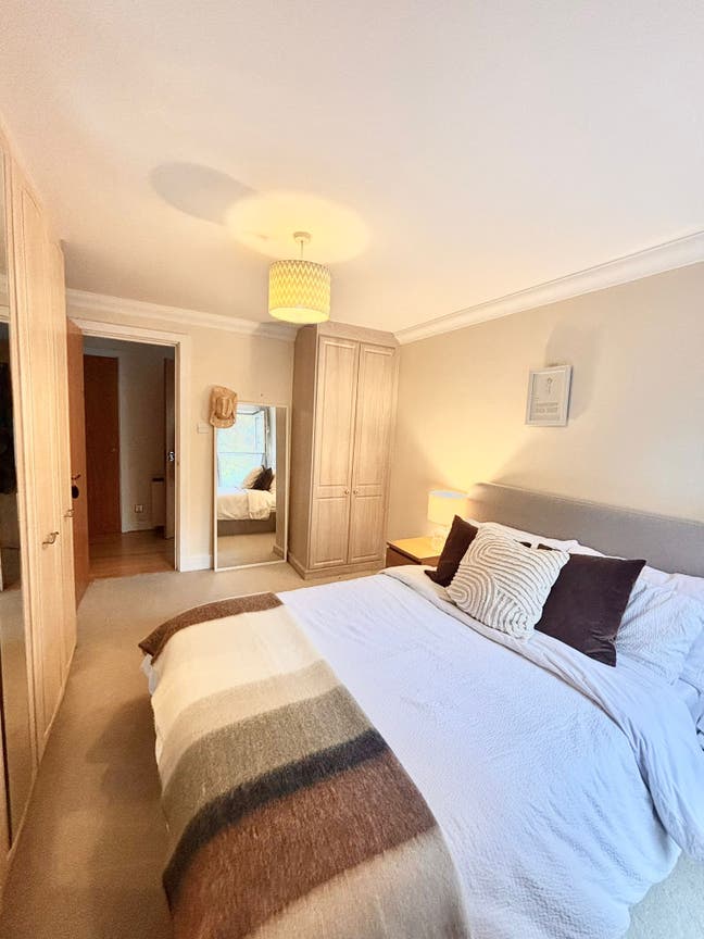 Double bedroom with off-suite! Main Photo