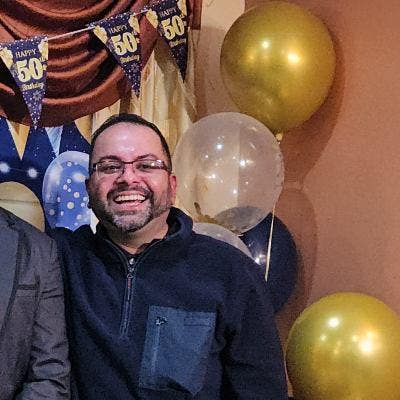 Professional Male seeks a single or double room Main Photo