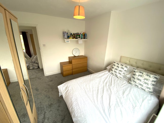 ** Lovely Double  Near City - NR5** Main Photo