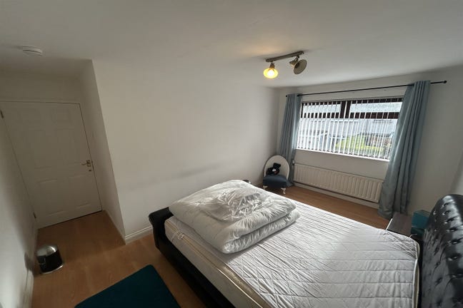 🛏️Spacious Double Room in in Newtownabbey🛏️ Main Photo