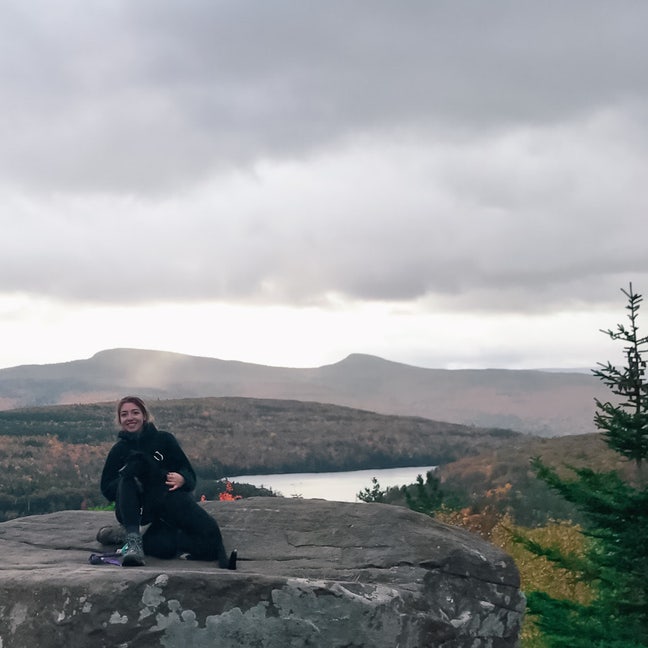 28F professional + dog, flexible move in Main Photo