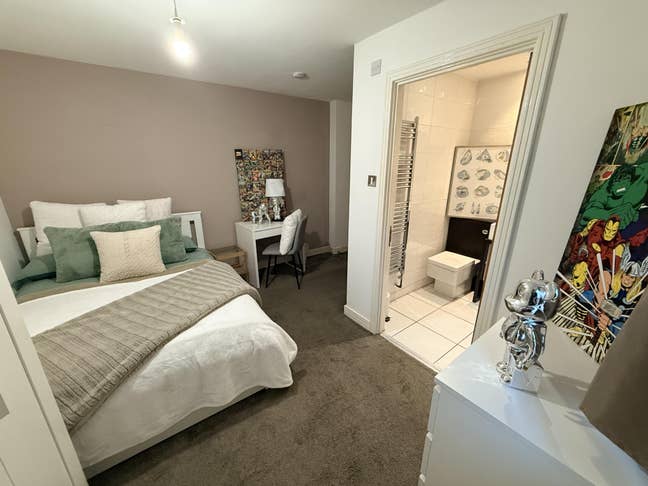 🏷️  Ensuite Room in Gated Development Main Photo
