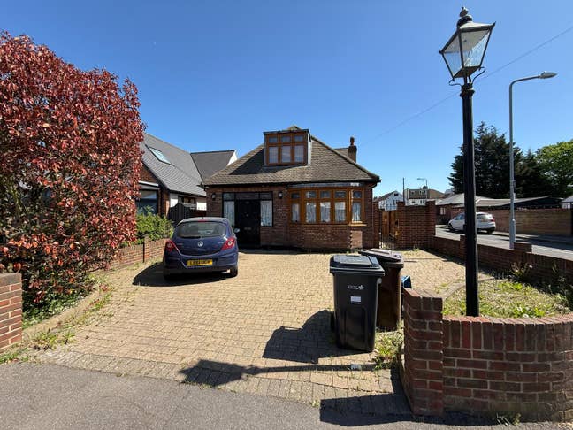 Excellent 4 Rooms Available in Redbridge Main Photo