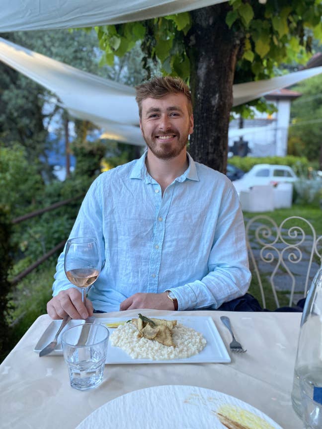 28yr Professional looking for a Clapham S/Com flat Main Photo