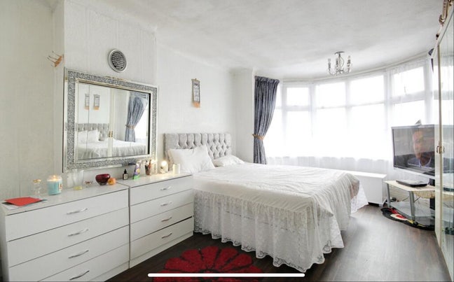 Room in a Shared House Main Photo