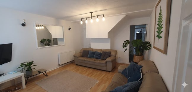 All Bills Incl. Quiet & Professional House Main Photo