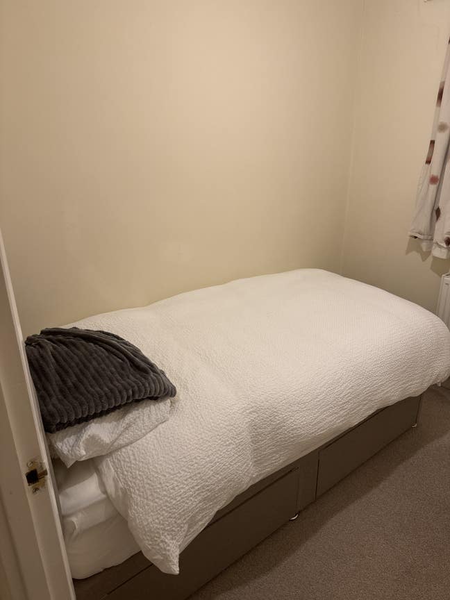Single Room to  Let £570pcm - Furnished Main Photo