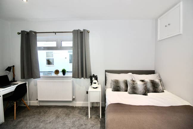 🆕 Old Town Vibe. All En-Suites ❤️ 😊 Main Photo