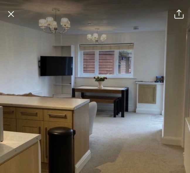 Double room available in cottage. Main Photo