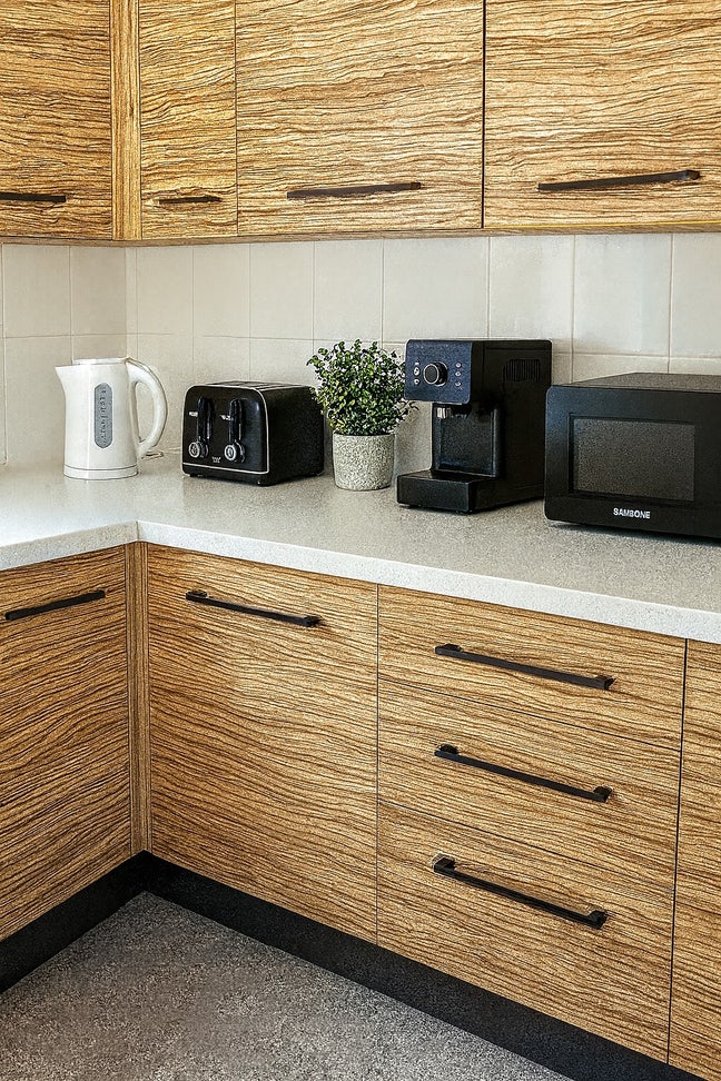 Co living professional house share newly renovated Main Photo