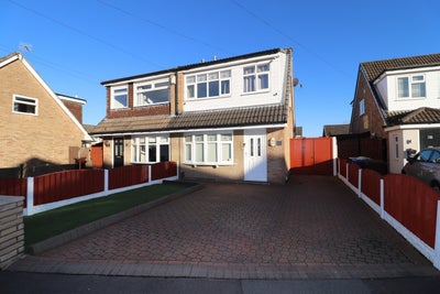 🏡 3-Bed Semi-Detached Home in Wigan – Available ✨ Main Photo