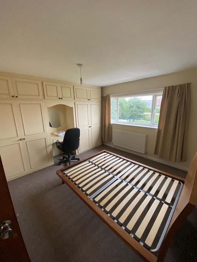 Sociable, Kind Flatmate wanted for Room ☺️ Main Photo