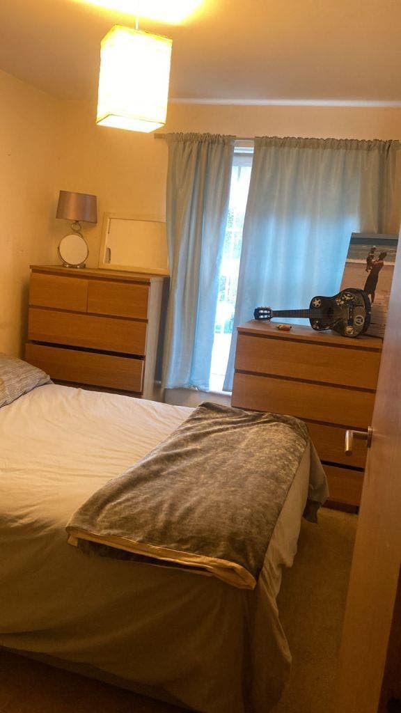  Double Room with Private Bathroom in AL7 1GZ  Main Photo