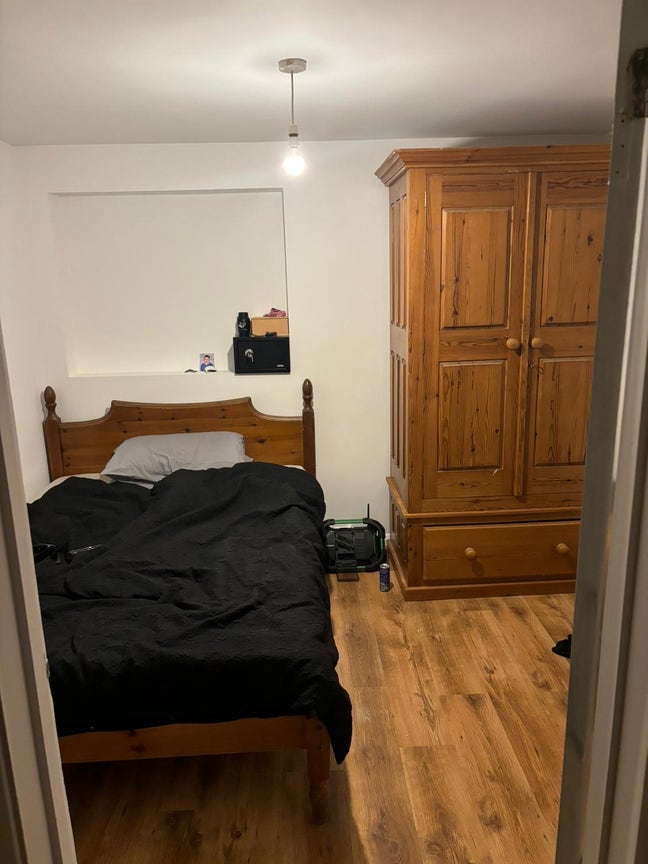 Room in quiet house village location  Main Photo