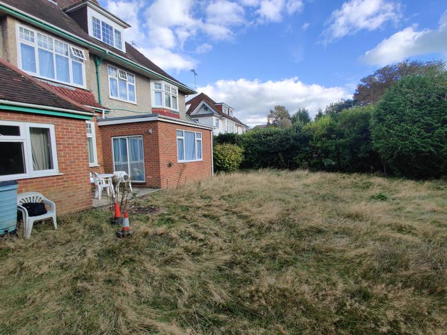 Set in a Lovely Big Garden Main Photo