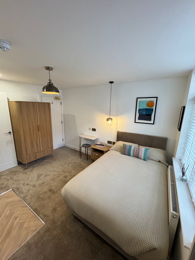 NEW! HMO in a quiet area 5min from City Centre Main Photo