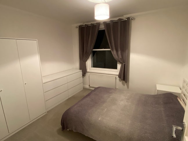 Double room close to town centre/train station  Main Photo