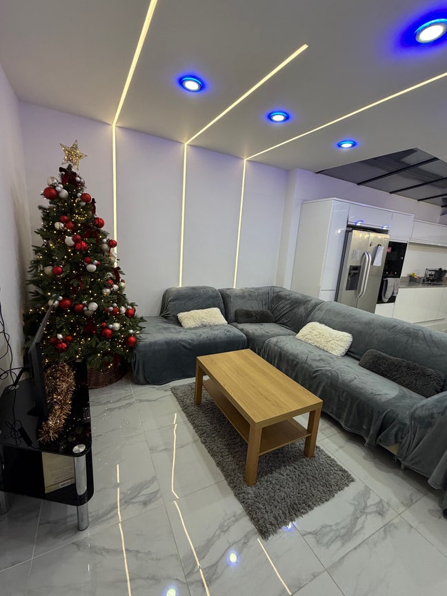 Cozy flat share in stratford Main Photo