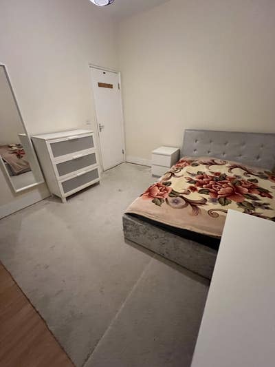 1 Room in HMO house  Main Photo