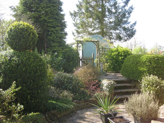 Attractive ground floor flat to rent to one person Main Photo