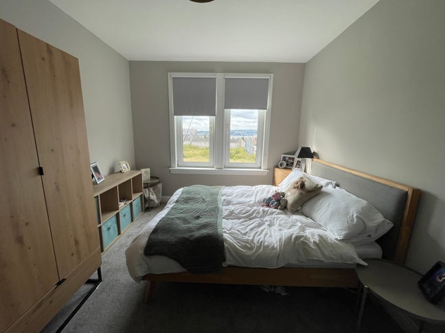 Spacious Double Room for Rent Main Photo