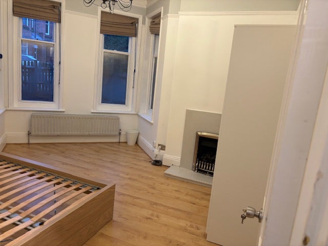 2 Large Double Rooms  Main Photo