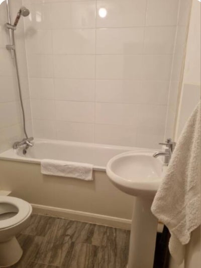 Rent Double Room  Main Photo