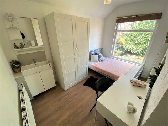 Large double room Main Photo