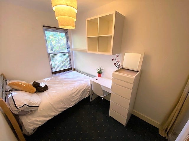 Stunning Professional Houseshare Main Photo